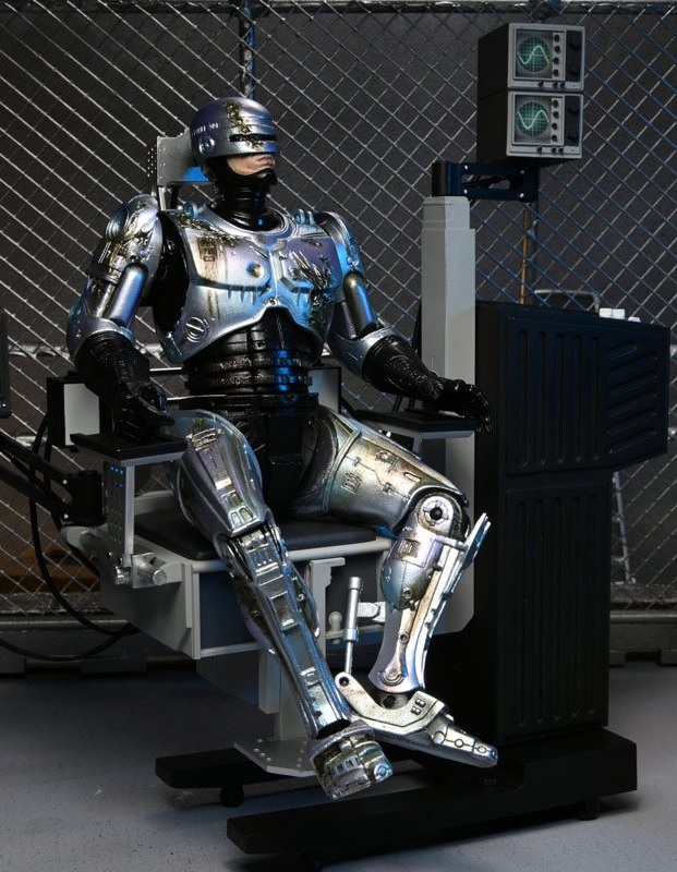 ROBOCOP ULTIMATE ROBOCOP DAÑADO CON SILLA